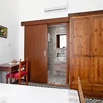 Pansiyon Bougainvillea Garden *