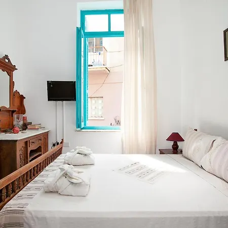 Homestay Bougainvillea Garden Nicosia